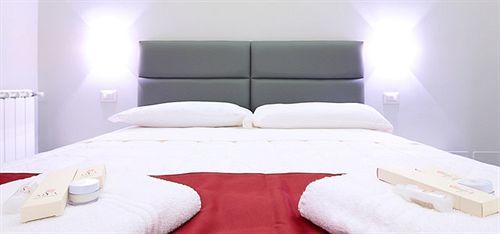 Nearhome Smart Guest house 2*